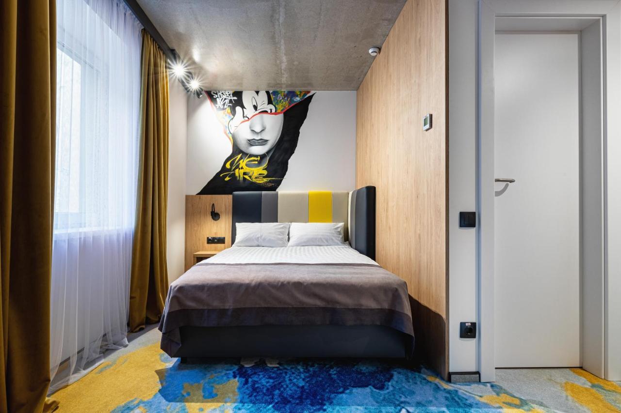 Optima Collection Mural